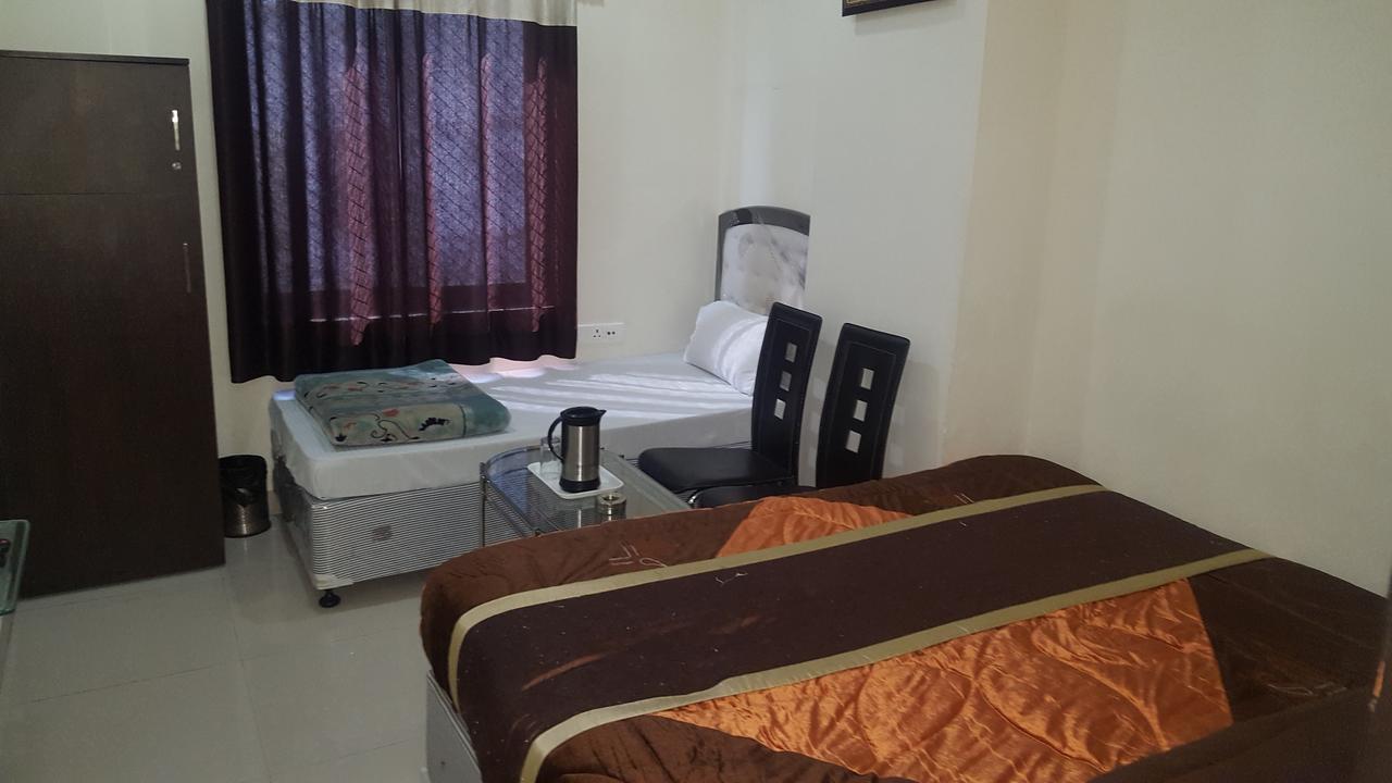 Hotel Galaxy Inn Jaipur Bagian luar foto
