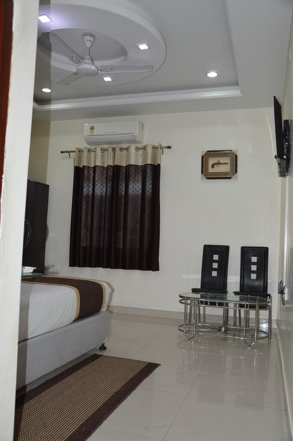 Hotel Galaxy Inn Jaipur Bagian luar foto