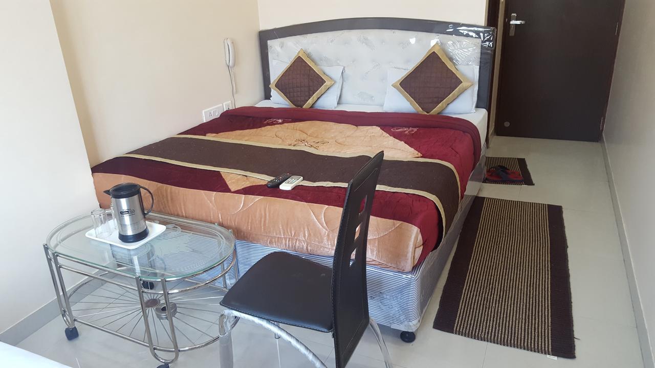 Hotel Galaxy Inn Jaipur Bagian luar foto